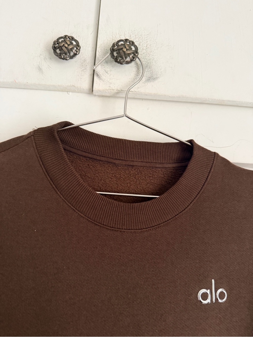 Alo Yoga Accolade Sweatshirt - Picture 5 of 7